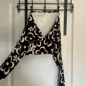Brand new with tags Altar'd State black and cream floral halter top. Size XS